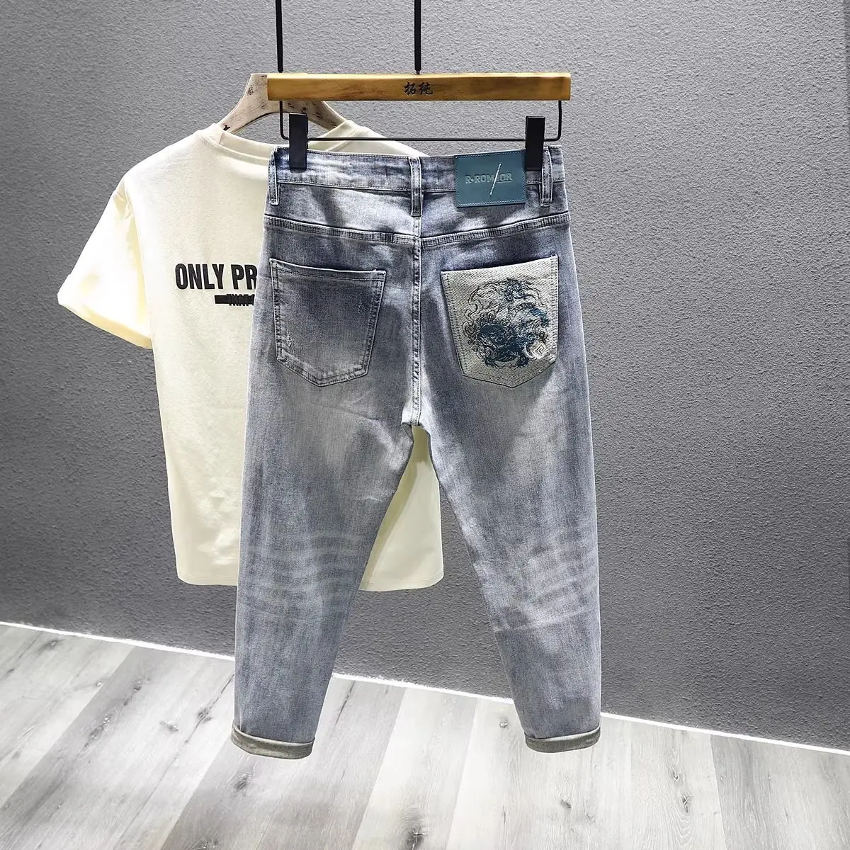 

Модные мужские джинсы с вышивкой, облегающие, повседневные, легкие, длинные брюки в стиле High Street, весна-лето, новинка