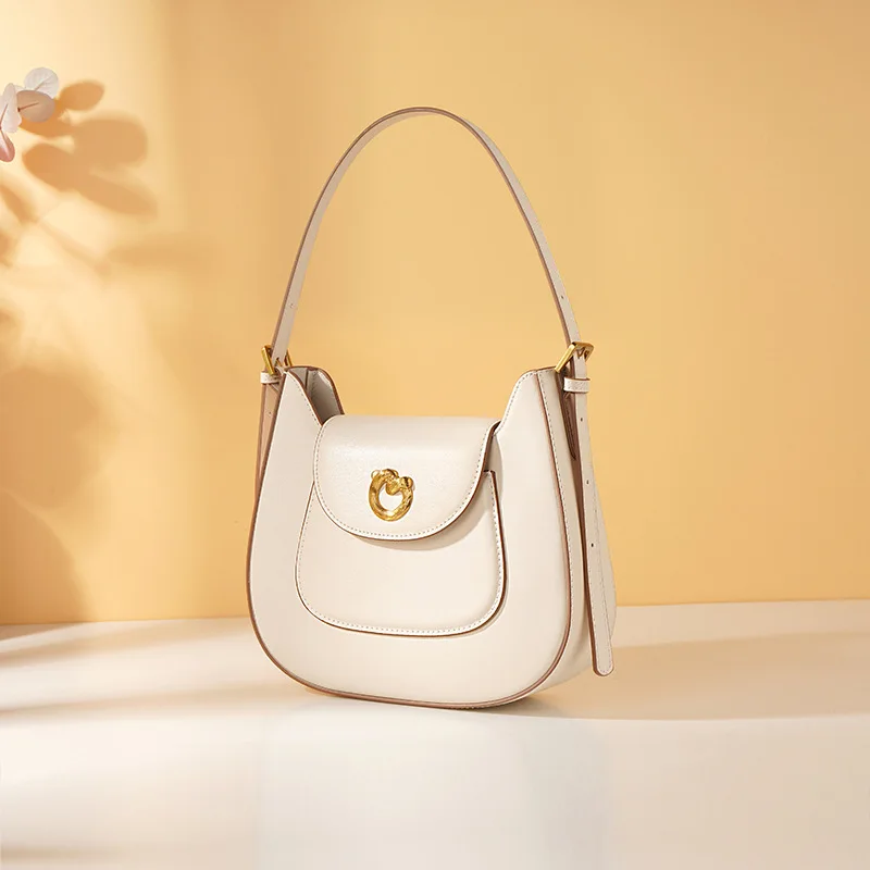 

Stylish Simple Shopper Bag With Classic Designer Flair And Large Capacity Easily Functions As A Practical Chic Diaper Bag