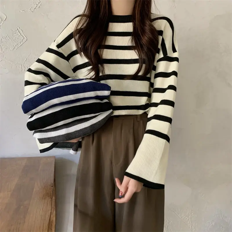 Women Jumper Sweater 2022 Autumn Winter Fashion Stripe Loose O-Neck Knitting Sweaters Vintage Long Sleeve Female Pullover Tops