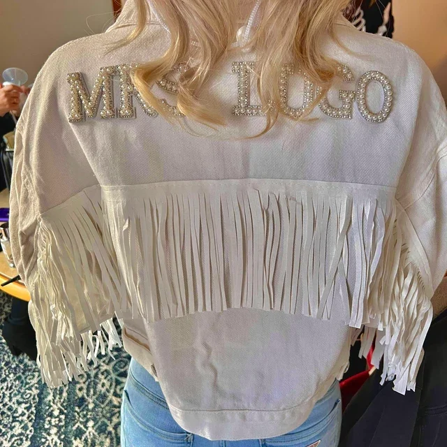 Branco Fringe Senhora Personalizado Pérola Denim Jacket Nashville Bachelorette Party Nome Personalizado Casacos De Casamento Wifey Noiva Presentes