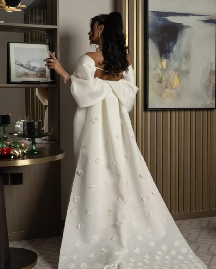 Abiti da cerimonia da sera lunghi bianchi da principessa con spalle scoperte Gonna oversize floreale 3D Abito lungo da ballo di gala Jersey su misura