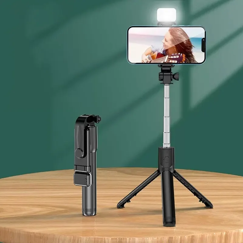 Bluetooth Remote Extendable Tripod Wireless Selfie Stick Tripod Stand with Light for iPhone Mobile Phone Tiktok Live Streaming