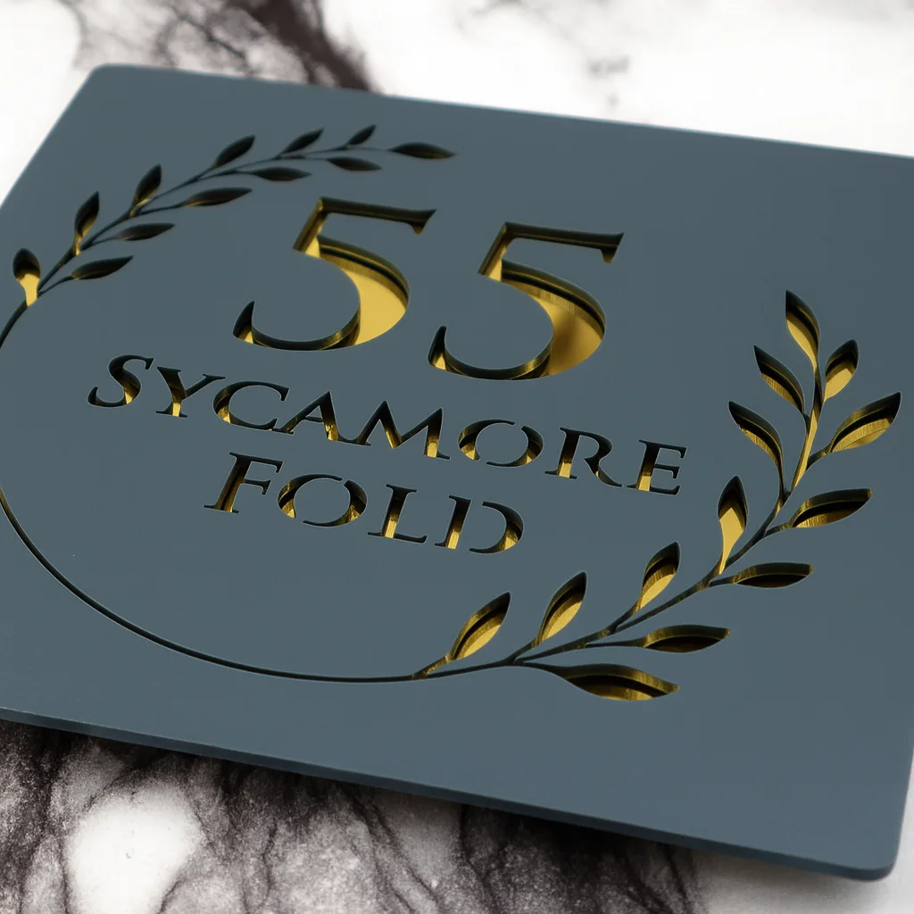 علامة رقم منزل أكريليك مخصصة على شكل ورقة شجر، لوحة عنوان حديثة محفورة بالليزر، لوحة باب متينة مقاومة للماء في الهواء الطلق