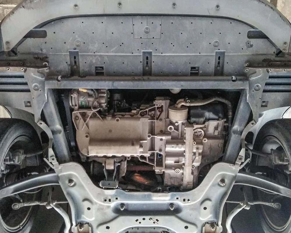 For PEUGEOT 3008 2013-2019 1.6T 2.0L Special Refitting The Fully Enclosed Baffle Plate Under Chassis Of Engine And Armored