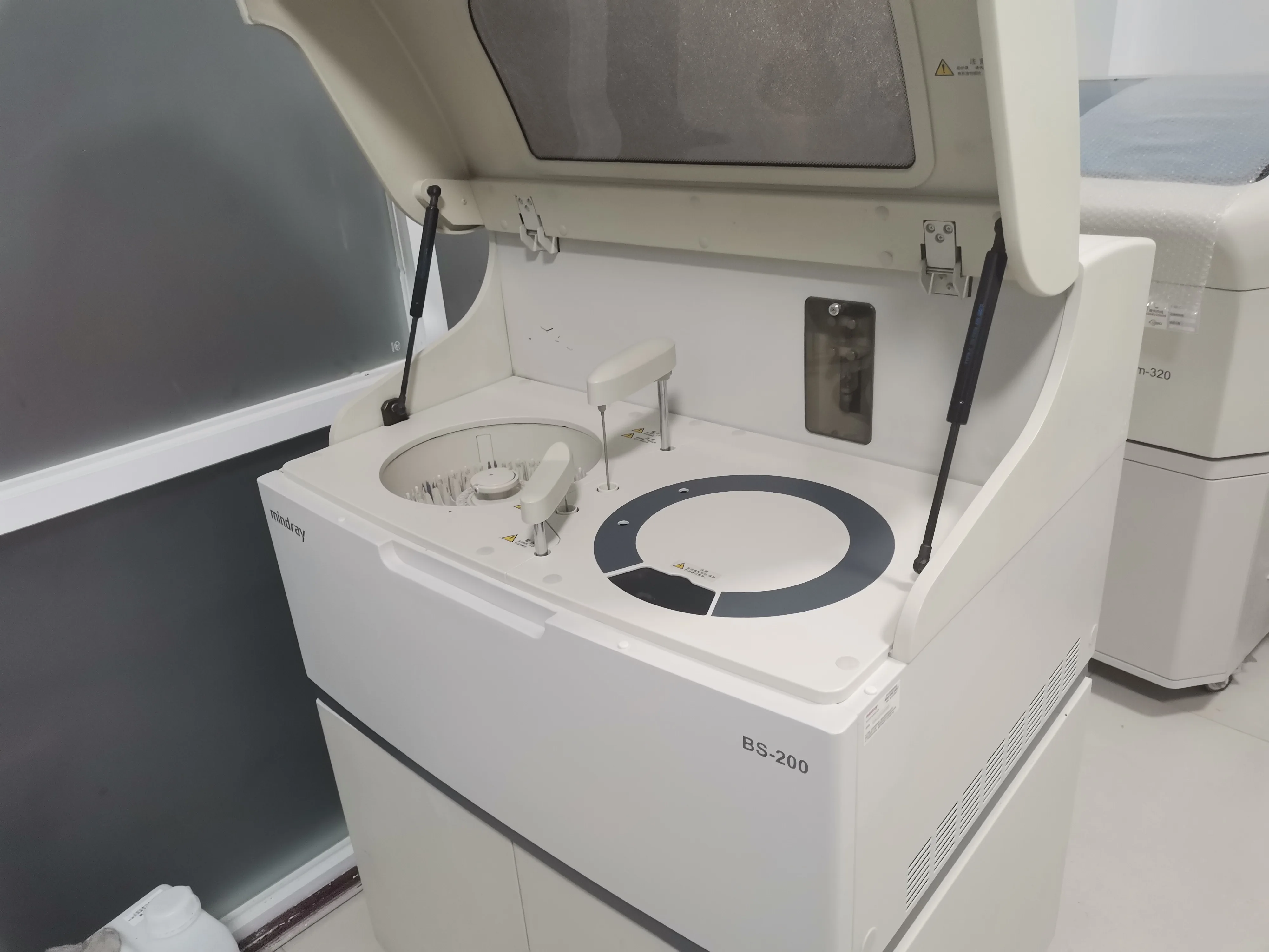 Used Mindray BS200 Automated Chemistry Analyzer Refurbished  BS-200 Price Good Condition Biochemistry