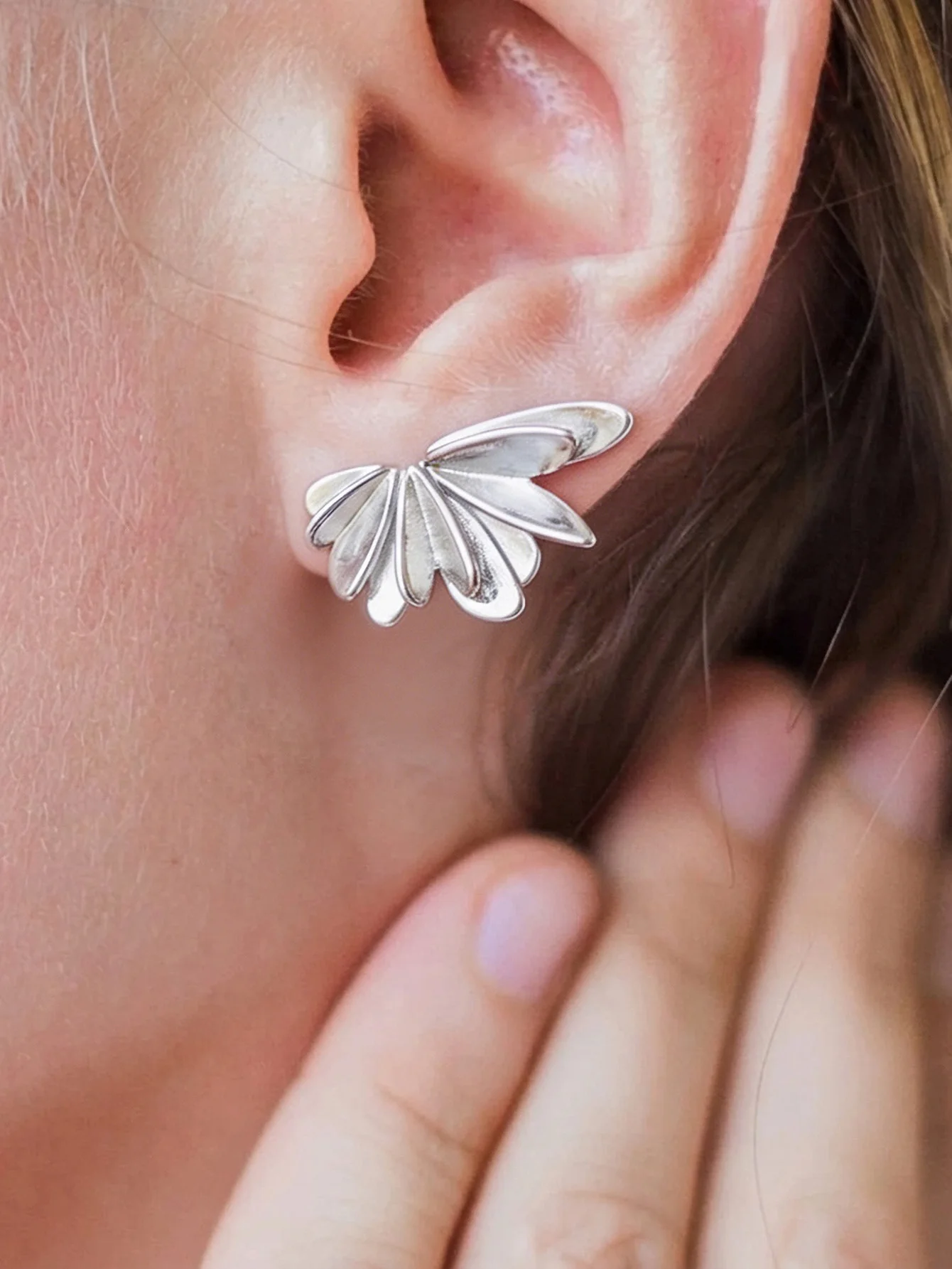 Women's Butterfly Wing Shape Stud Earrings Silver Color Minimalist Jewelry Unique Design Petal Earrings for Party Daily Casual