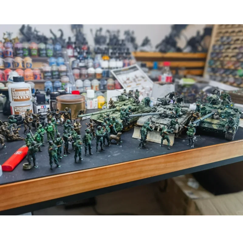

1:72 Scale Model 6 Pcs Realistic Action Figure Russia Soldiers Doll Toys DIY Scene Accessory Collection Display Gifts Fans