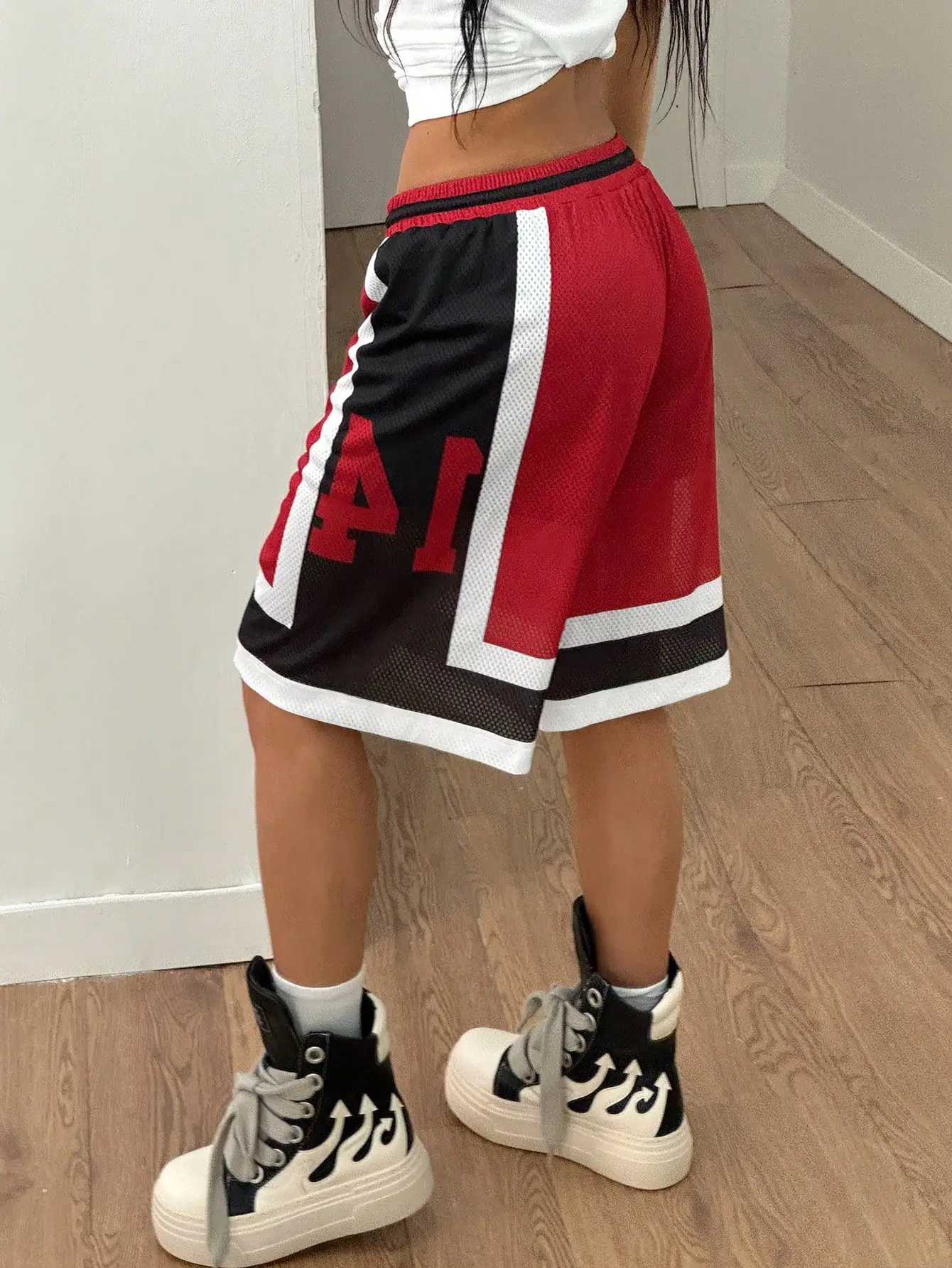 

Женские дышащие спортивные шорты из сетки для уличной моды, фестивалей и рейвов, с графическим принтом, свободного кроя