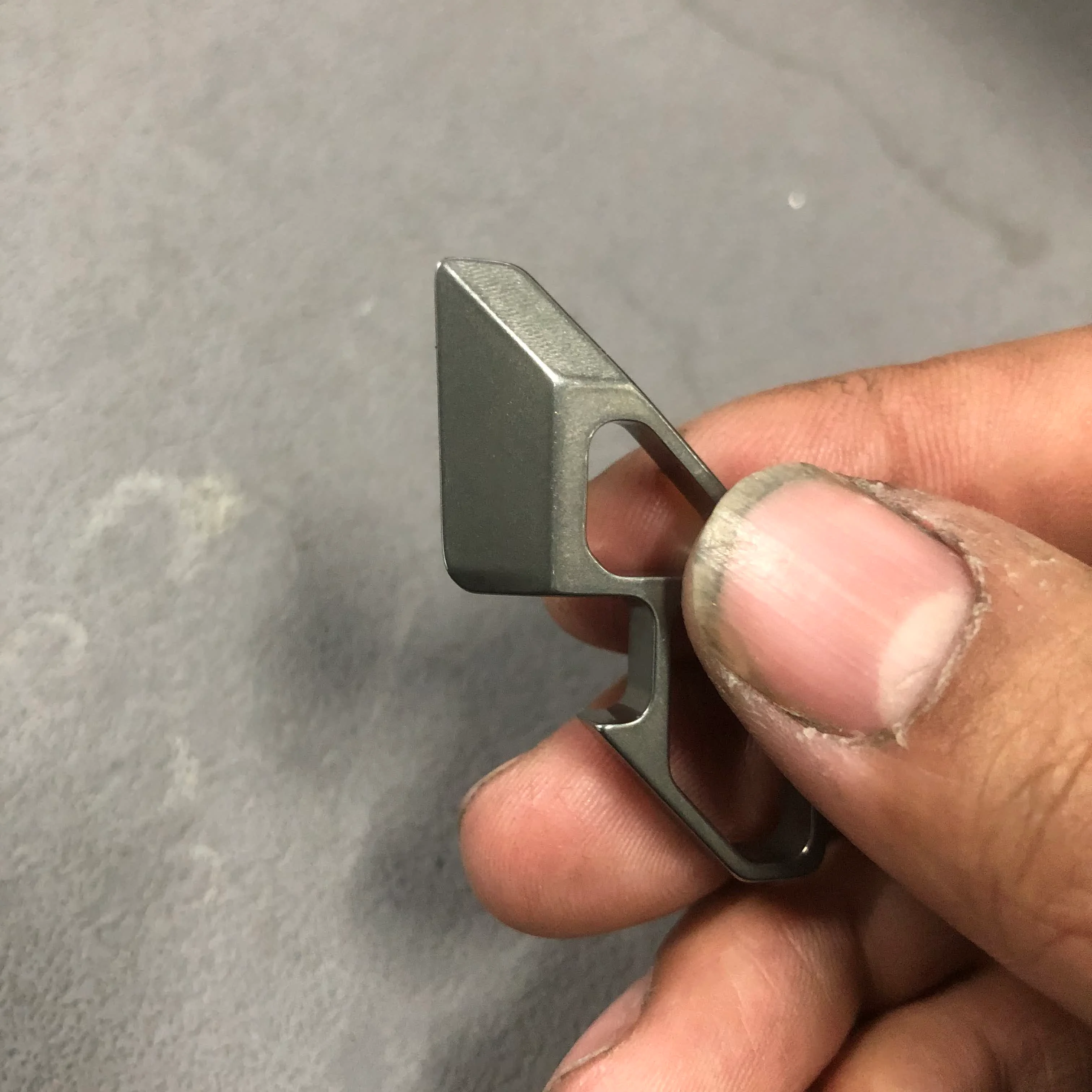 Wielofunkcyjny nóż CNC ze stop – Titanium Pry Bar recenzja i cena