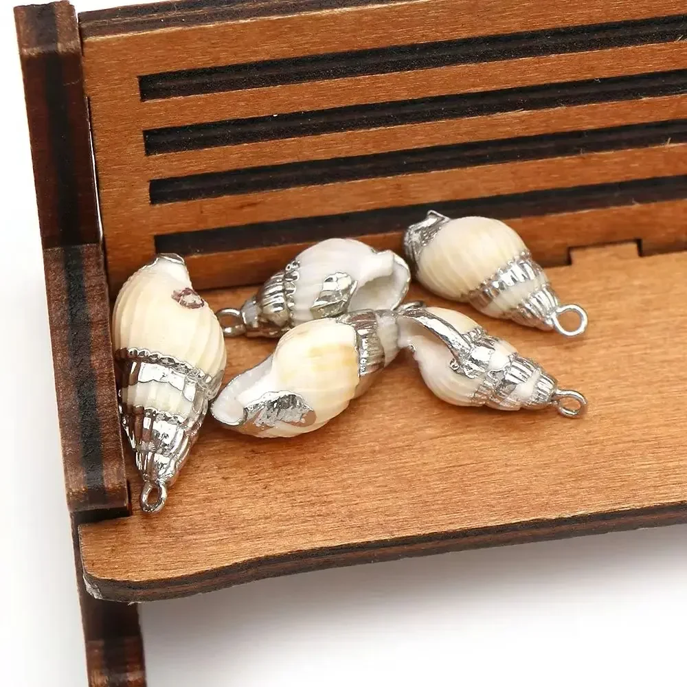 Irregular Spiral Silver-plated Edge Natural Conch Shell Pendants With Round Hook Design Beige Shell Charms Accessory Random
