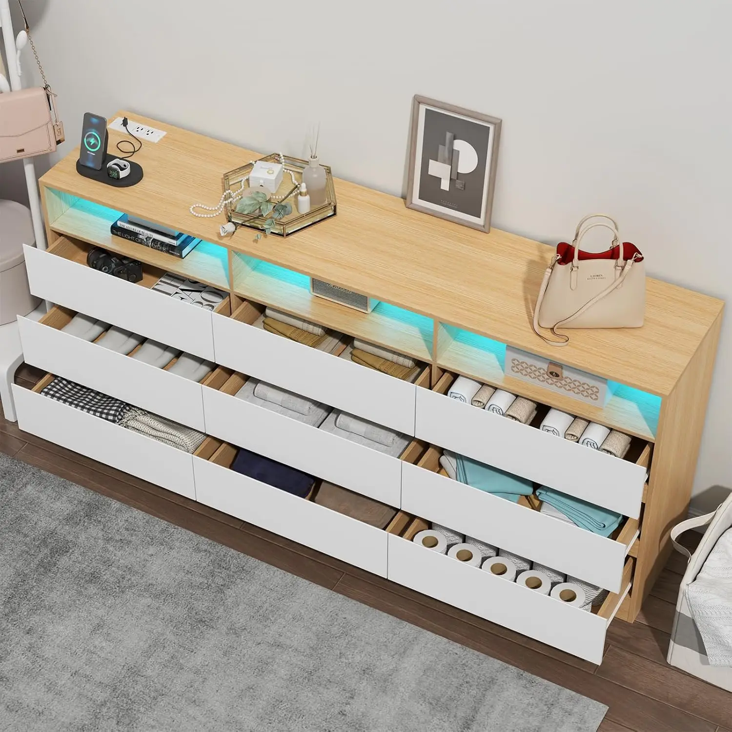 Cômoda com Power Outlet e Luz LED, Moderna cômoda de armazenamento para quarto e sala, 9 gavetas