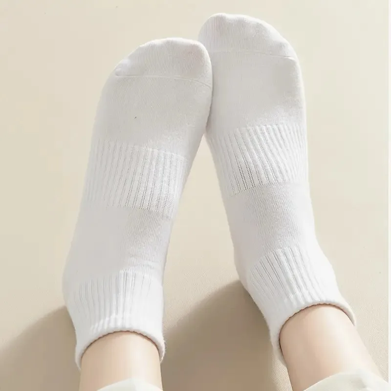 10 Pairs Neutral Solid Color Sports Mid Tube Socks men's Fashionable Simple Sweat Absorbing Breathable All Seasons Casual Socks