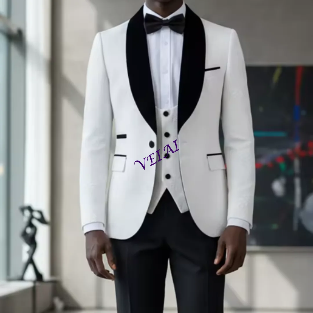 

CustomizedHigh Quality luxury Retro carving Slim Fit Tuxedo Prom Suit Fashion white Male Groom Wedding three-piece
