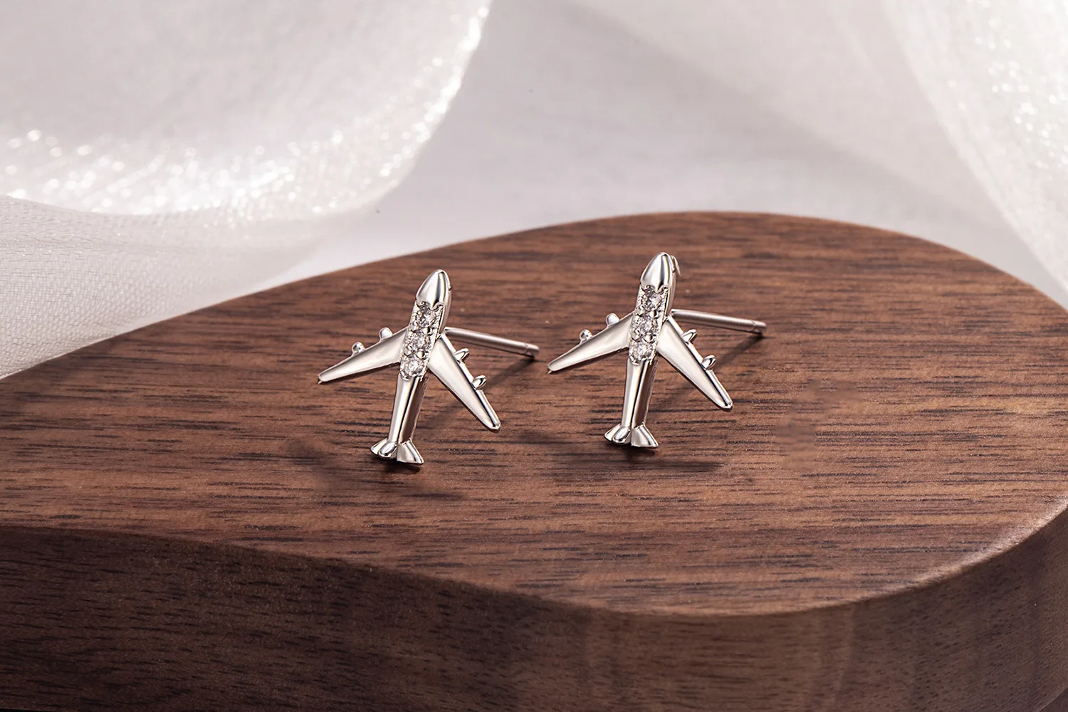 925 Sterling Silver plane Aircraft Earrings Pave Zircon Mini Airplane  Ear Stud Women Simple Fashion Wedding Jewelry Accessories