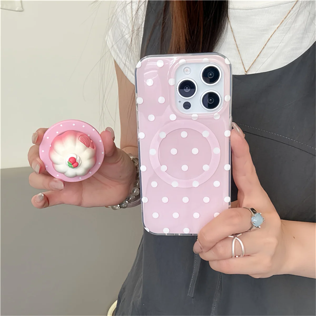 

Korean Cute Pink Polka Dot Magnetic Phone Case For iPhone 16 Pro 14 15 Pro Max Cover with Cake Stand Holder Cases For Magsafe Fu