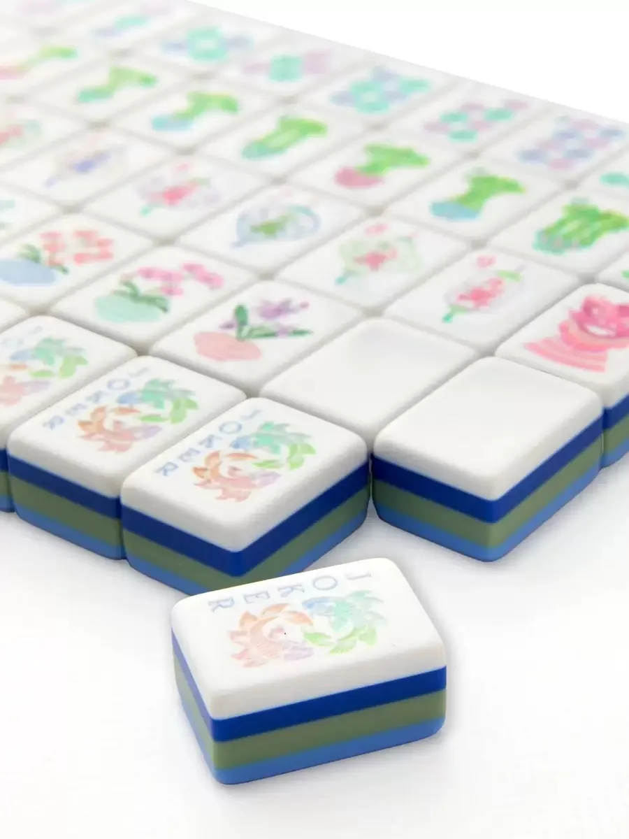 Acrylic American Mahjong Tile Set Bright Blue Color 4 Layered Luxury 160 American Mahjong Tiles for Adult Game Gift