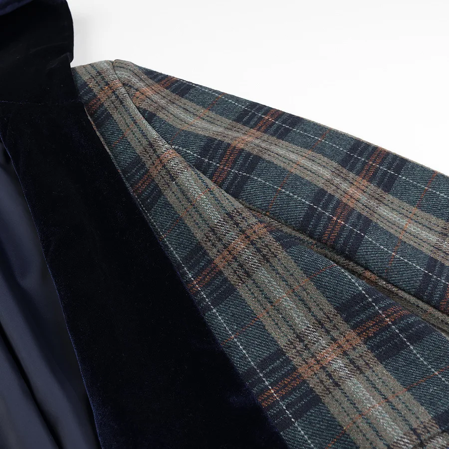 Classic plaid wool coat. Timeless, versatile & chic. The stylish new essential for your wardrobe.