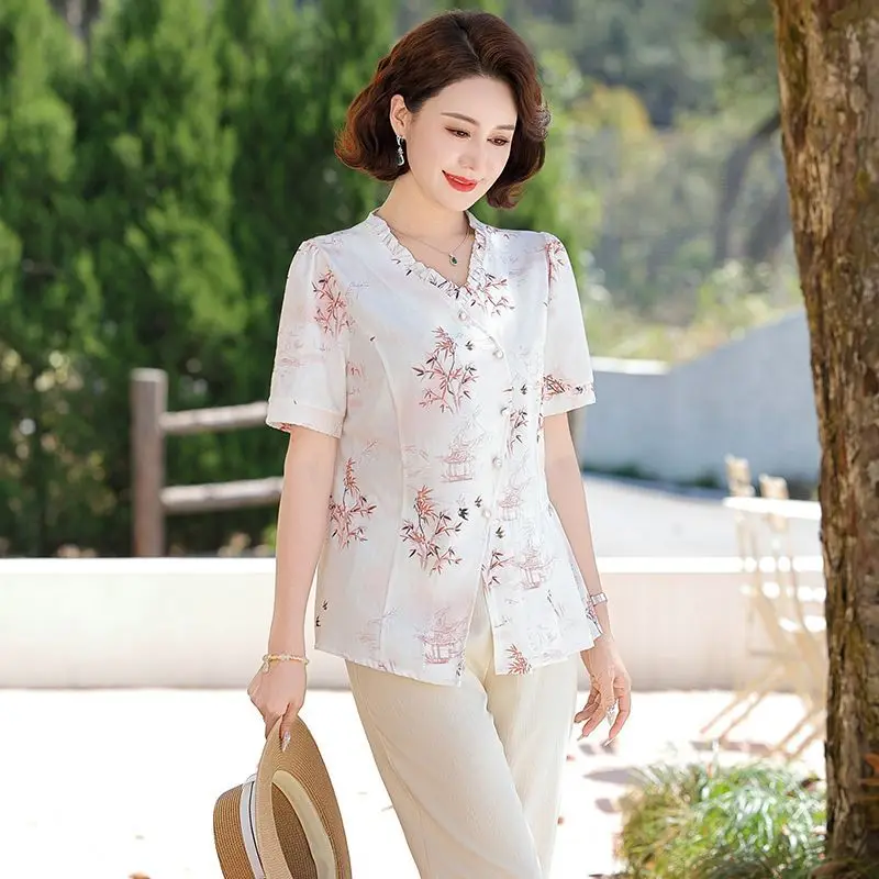 

Elegant Chiffon Short Sleeve T-Shirt for Middle-Aged Women in Summer