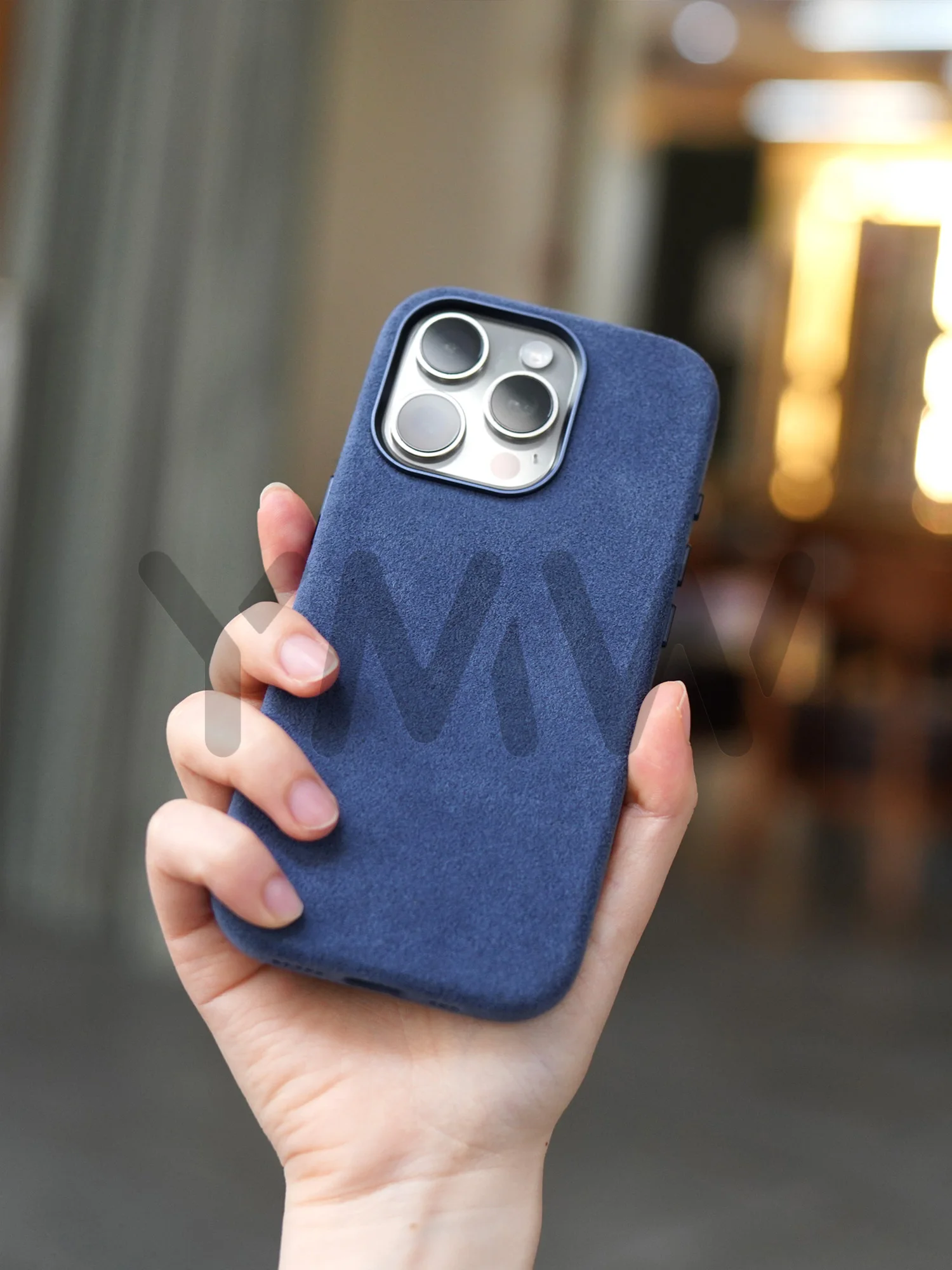 Custodia in Alcantara per iPhone 16/16 Plus/16 Pro/16 PRO Max, Cover Morbida al Tatto Lussuosa Fatta a Mano [Compatibile con MagSafe] Antiscivolo e Durevole, Antimacchia,Blue,16 PRO Max