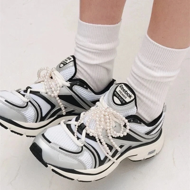 

Fashion Beaded Bowknot Shoe Buckle INS Handmade Bead Bowknot Charm Shoes Clip DIY Shoe Decoration Ornament Bag Pendant Keychain