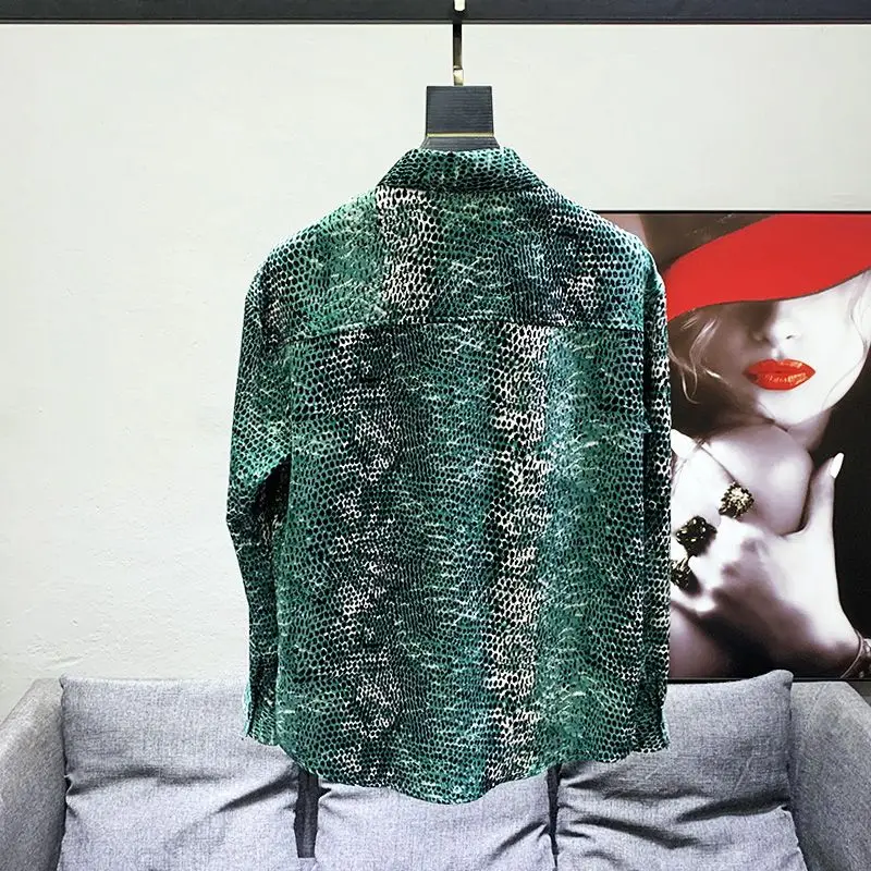 2024 Korean version of the new spring and autumn fashion snakeskin pattern printed shirt men's long-sleeved slim-fit top shirt