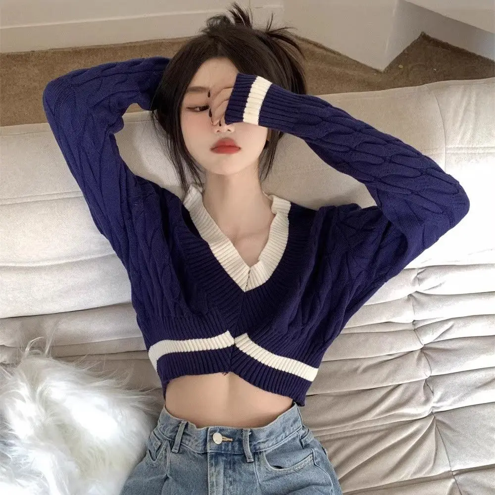 Spicy Girl V-neck Short Sweater Female Niche Contrasting Color High Waist Exposed Navel Pullover Knitted Sweater Top