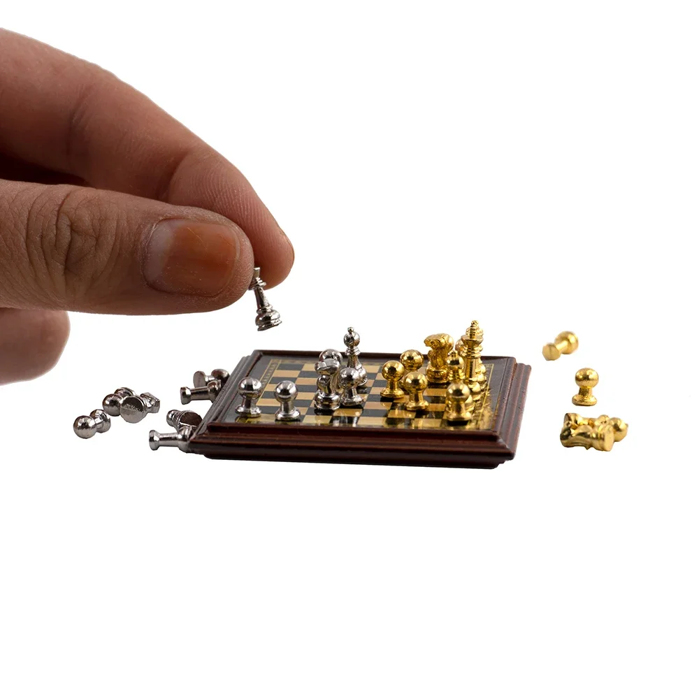 1/12 Dollhouse Miniature Accessories Mini Alloy International Chess Model for Doll House Home Decoration ob11 bjd