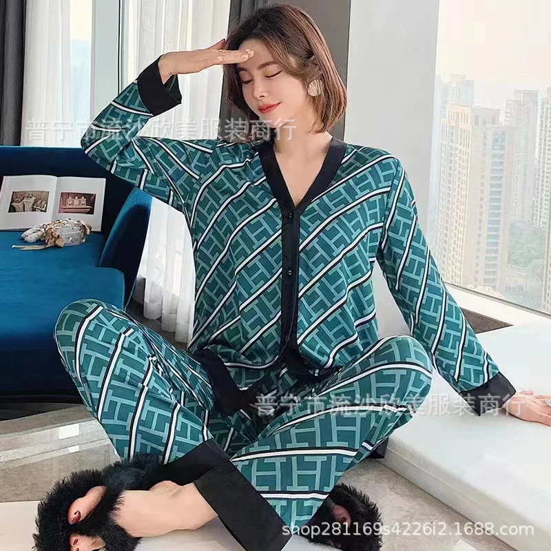 Autumn New Ladies Ice Silk Pajamas Ms. Long-sleeved Pants V-neck Cardigan Simulation Silk Loose Lapel Ms. Homewear Pajama Set