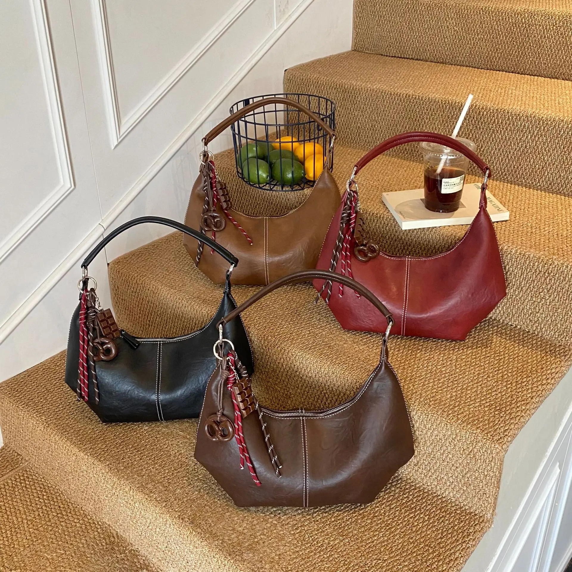 

2025 Новая модная женская сумка подмышки, рабочая сумка-тоут большой емкости, ​ ​ ПУ кожа ​ ​ Простая однотонная сумка через плечо