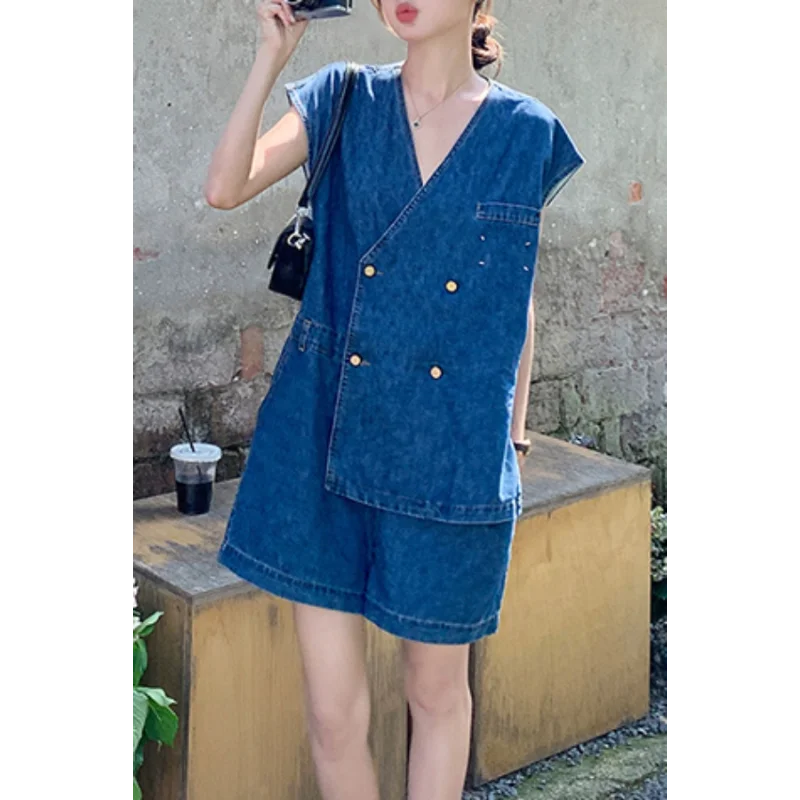 Retro Denim Jumpsuit Women's Summer Design Thin Loose Fake Two-piece V-neck Jumpsuit Wide-leg Shorts