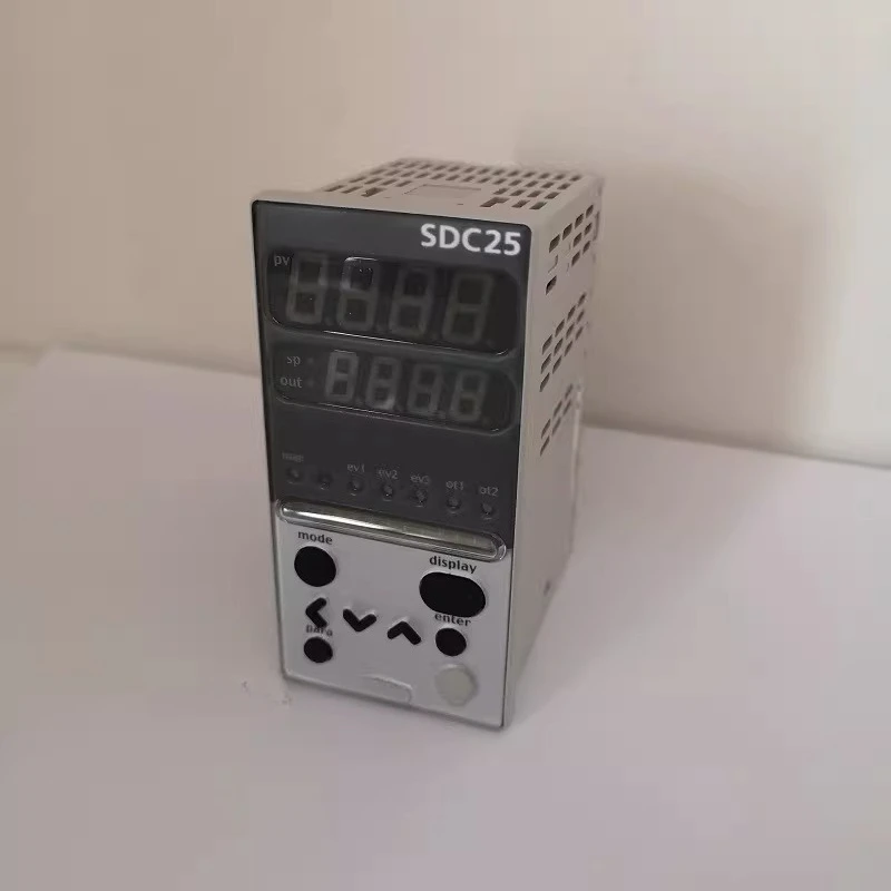 SDC25 Digital Temperature Controller C25TC0UA1200M017, Single Loop Process Regulator