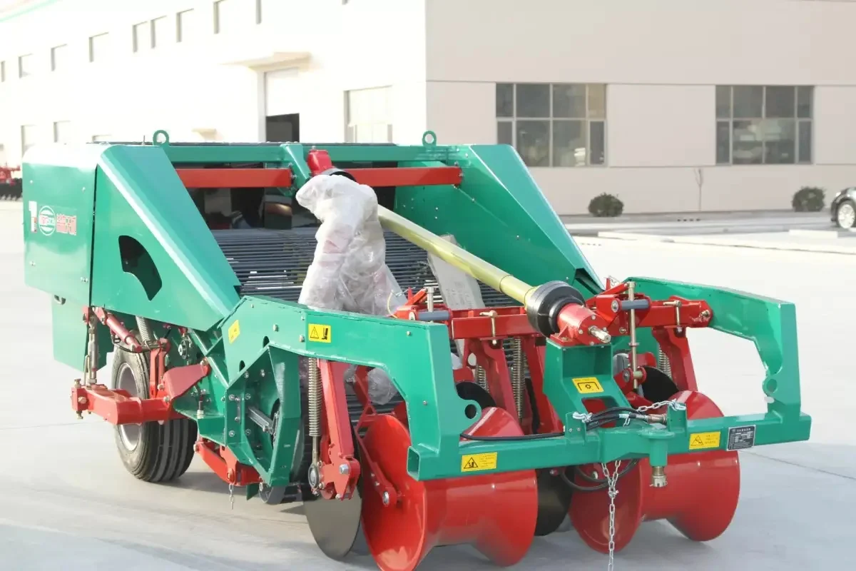 4 Row Potato Harvester (20~75hp) - 3 Point Linkage Tractor Mounted Potato Digger Machine