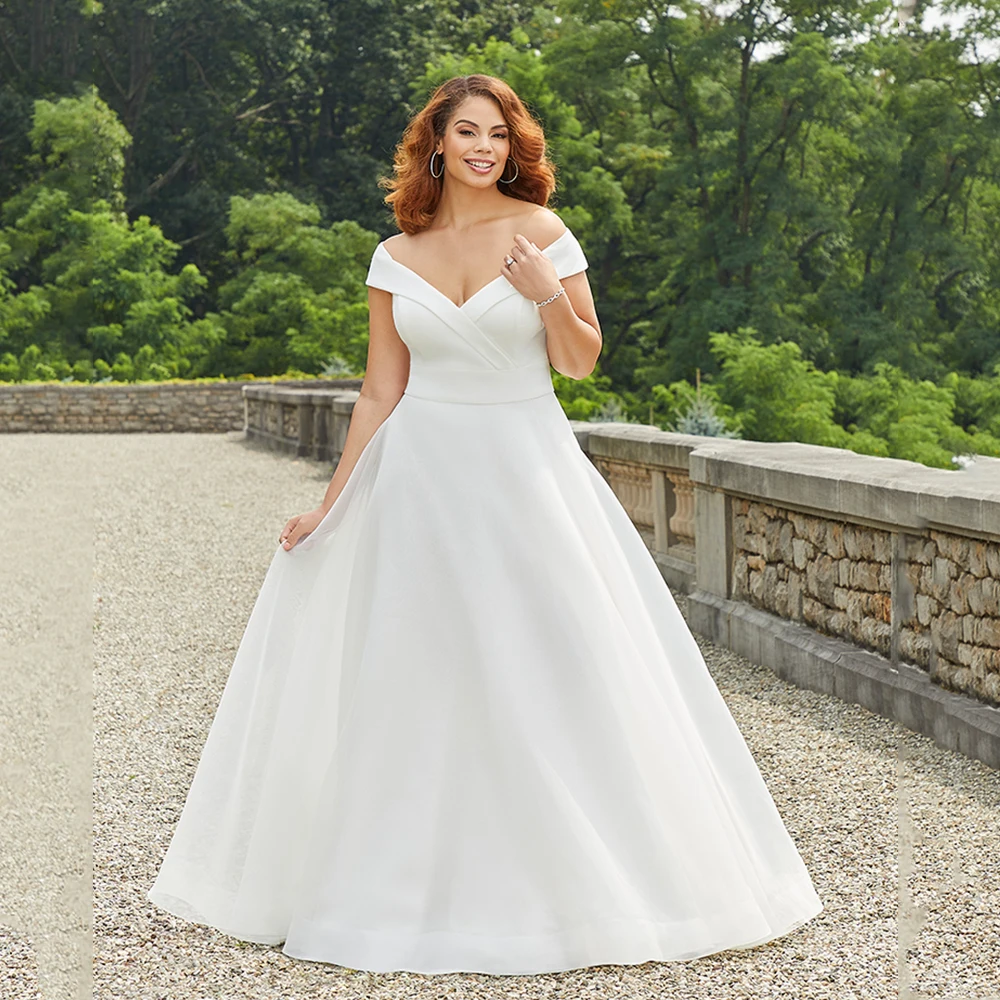 

Classic Plus Size Wedding Dresses For Bride V-Neck Off The Shoulder Bride Gowns Sweep Train A-Line Empire Robe De Mariée