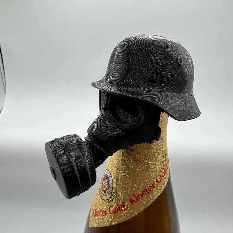 Luftdichter Gasmasken-Bierflaschenaufsatz, wiederverwendbare auslaufsichere Kappe für die Konservierung von Wein und Schnaps, cooles 3D-gedrucktes Partyzubehör 