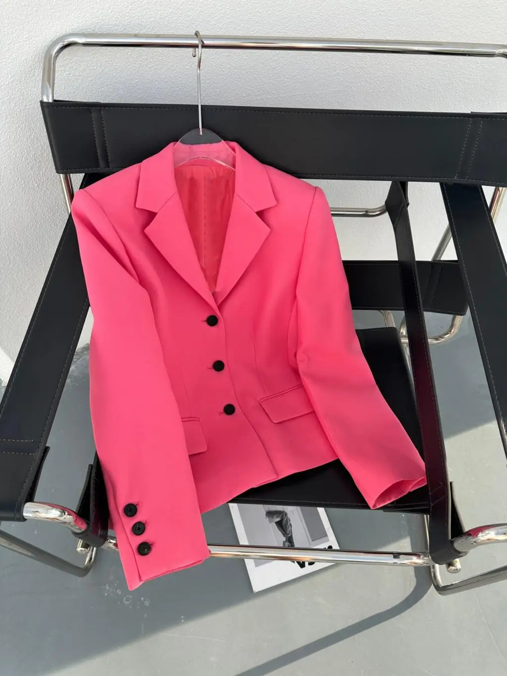 

Silk jacket, large lapel design, high quality, fashion temperament, slim and thin 2023 summer women's new hot