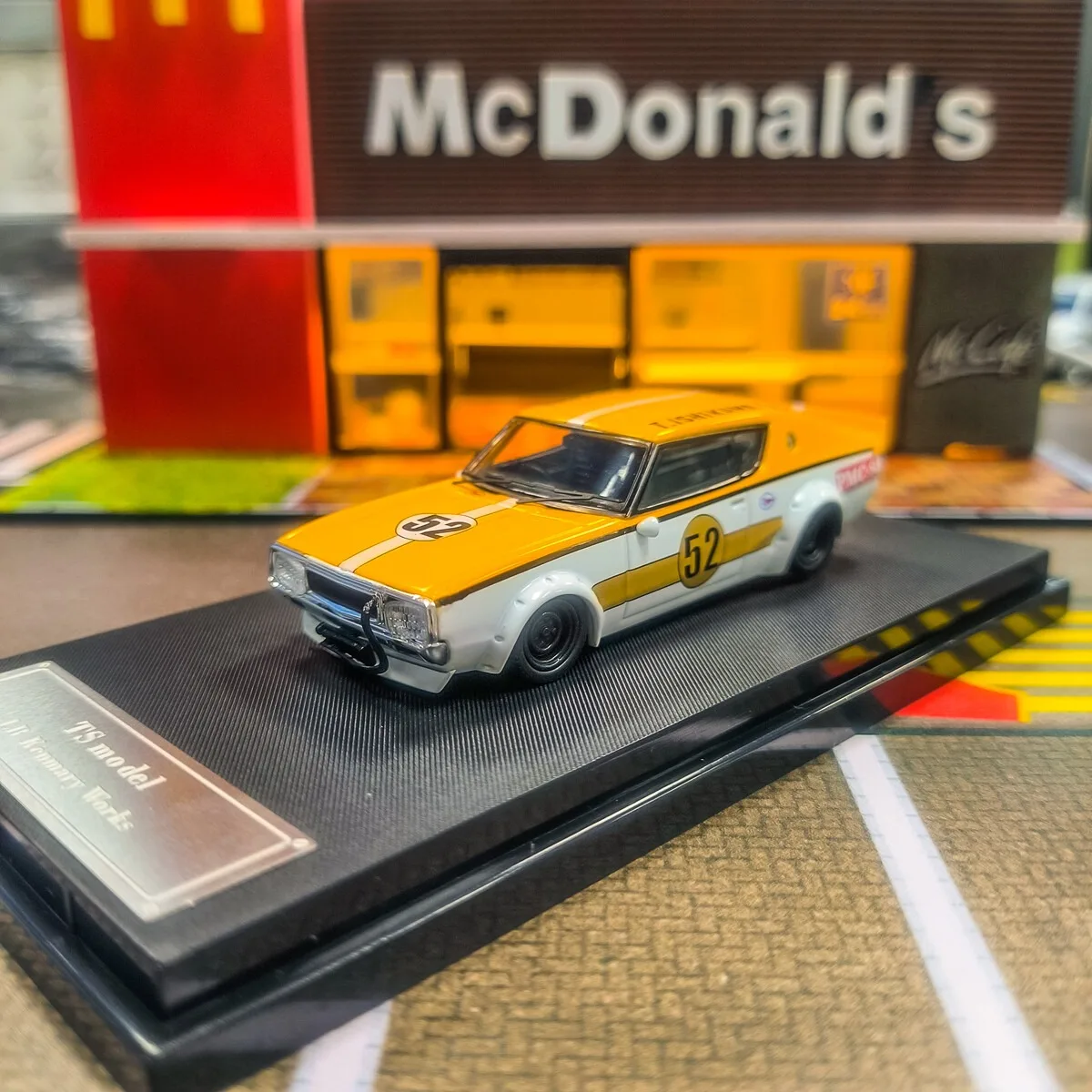 

1/64 TS skyline GTR GT R KPGC110 Yellow #52 LBWK Diecast Car Model