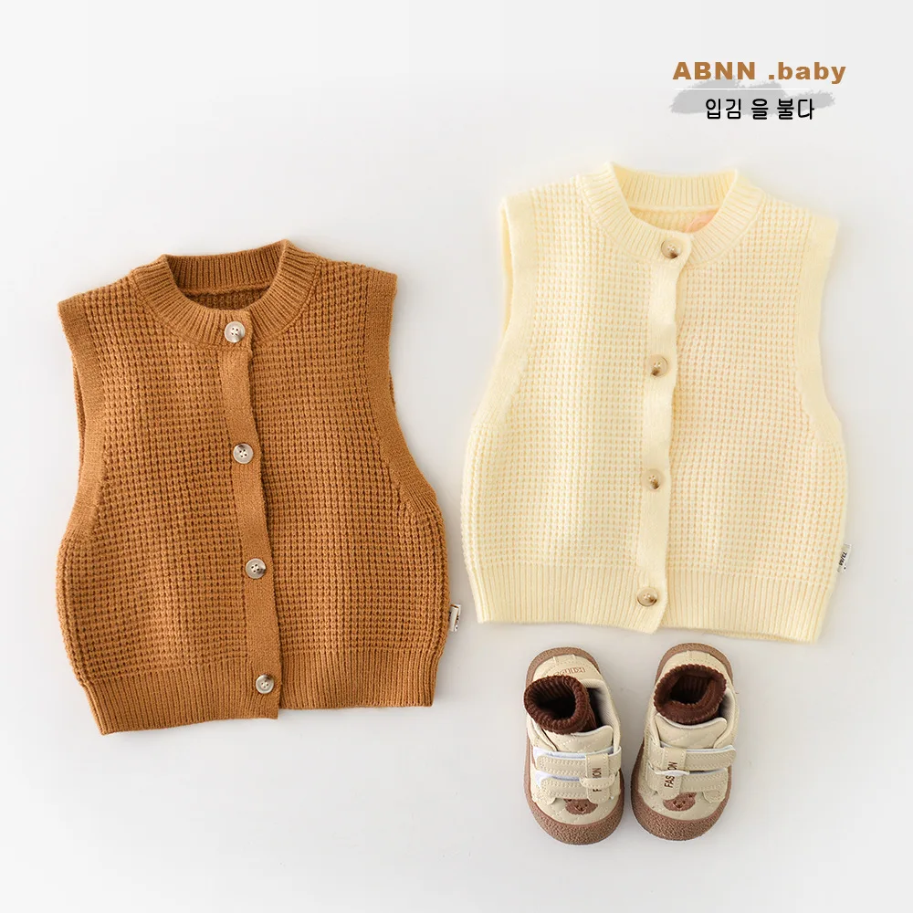 

2025 Ins Autumn Children's Tops Round-neck Sleeveless Infant Baby Boys Vest Single-button Knit Solid Color Newborn Boys Sweater
