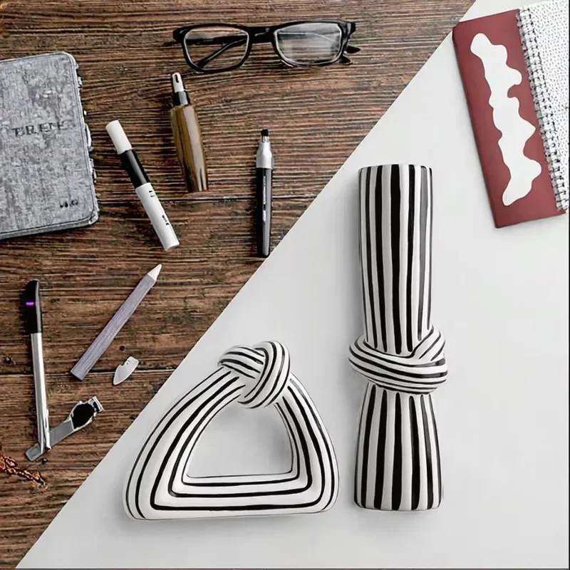 Modern decorative art simple striped knot decoration desktop vase high-end ceramic decorative ornament home entrance living