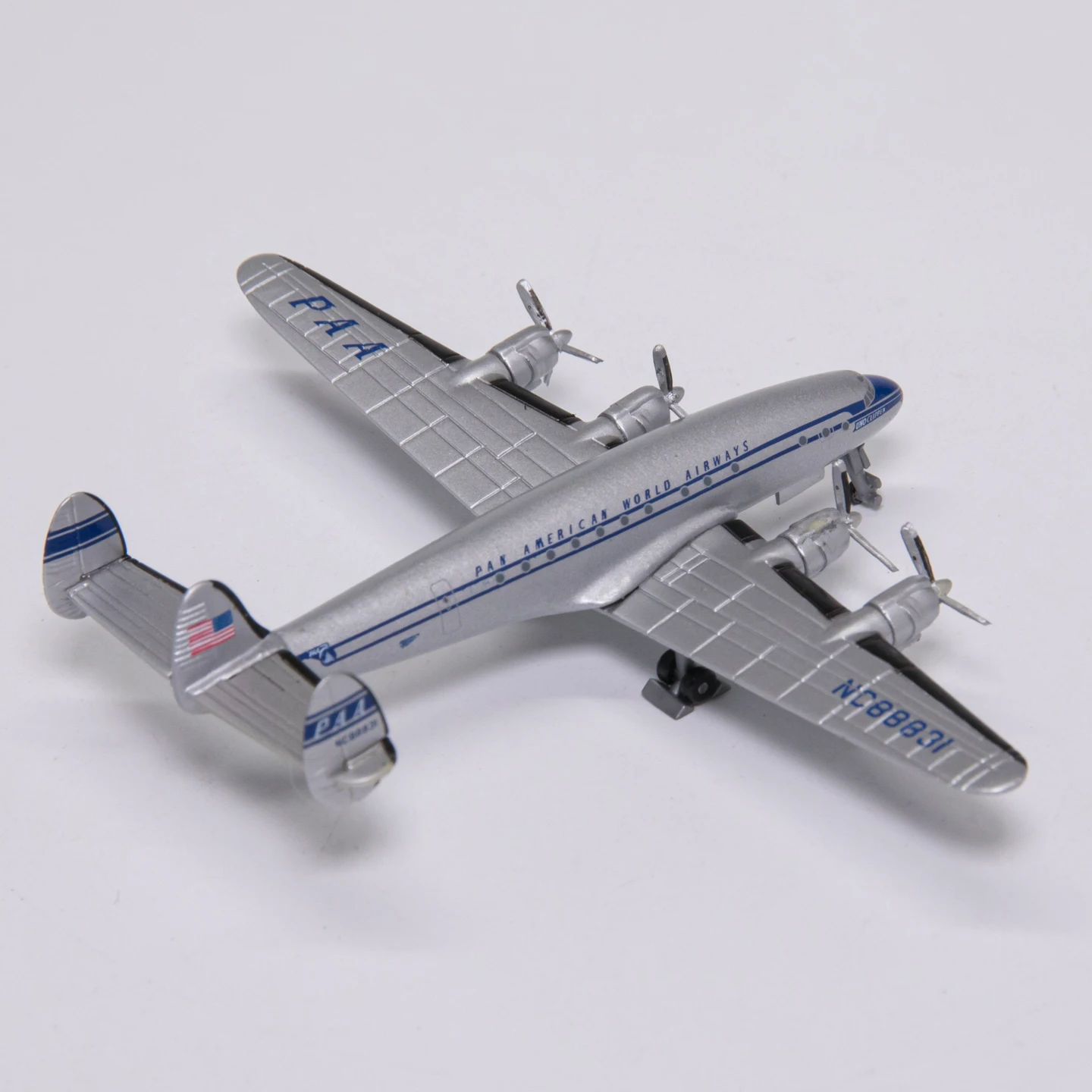

1:100 Scale LOCKHEED L-049 Fighter Model Diecast Alloy 55746 Classics Nostalgia Toys Souvenir Gifts Collectible Static Display