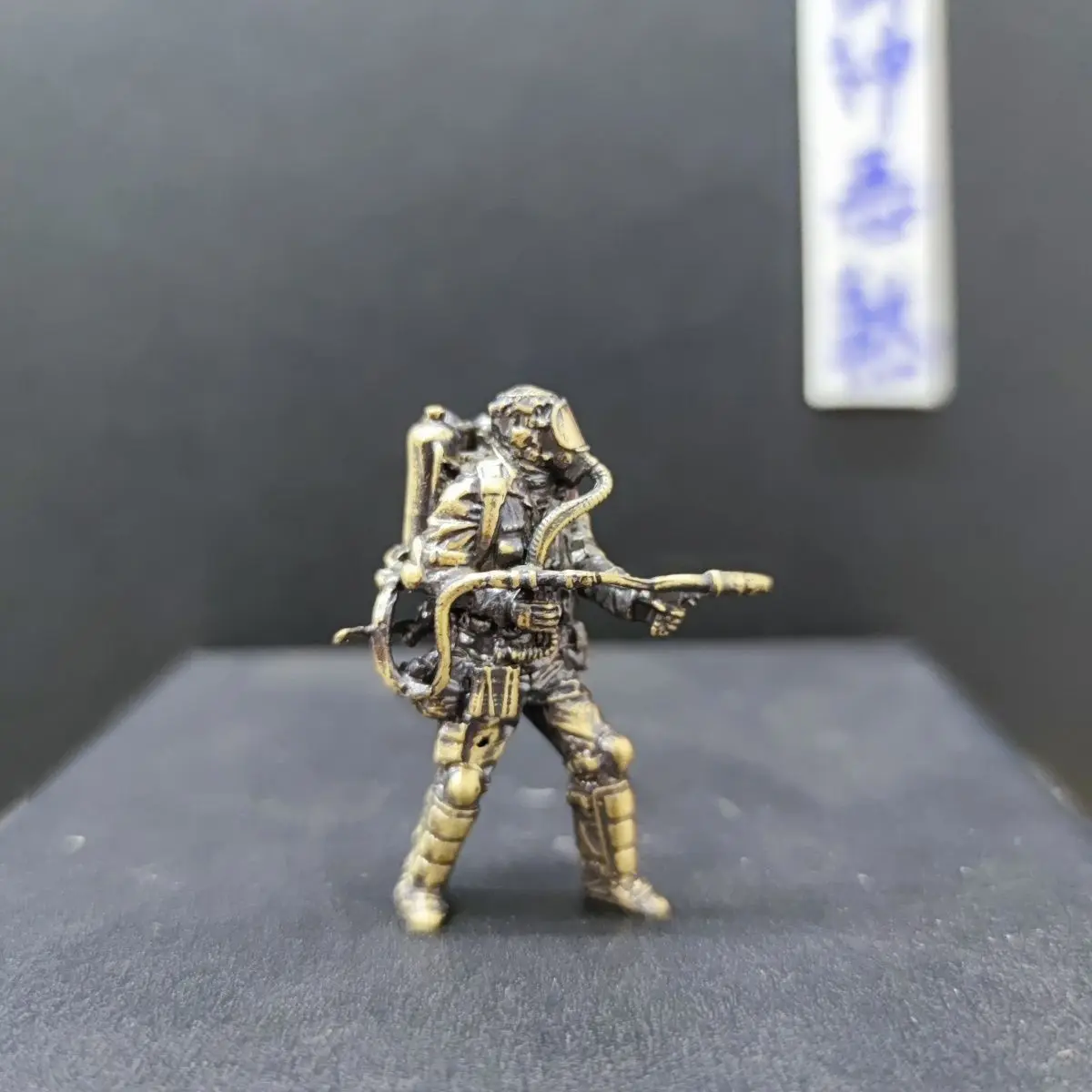 

Solid Copper Soldier Statue - Vintage Gas Mask Figure Mini Apocalypse Mech Model for Desk Decor, Industrial Collectible Art