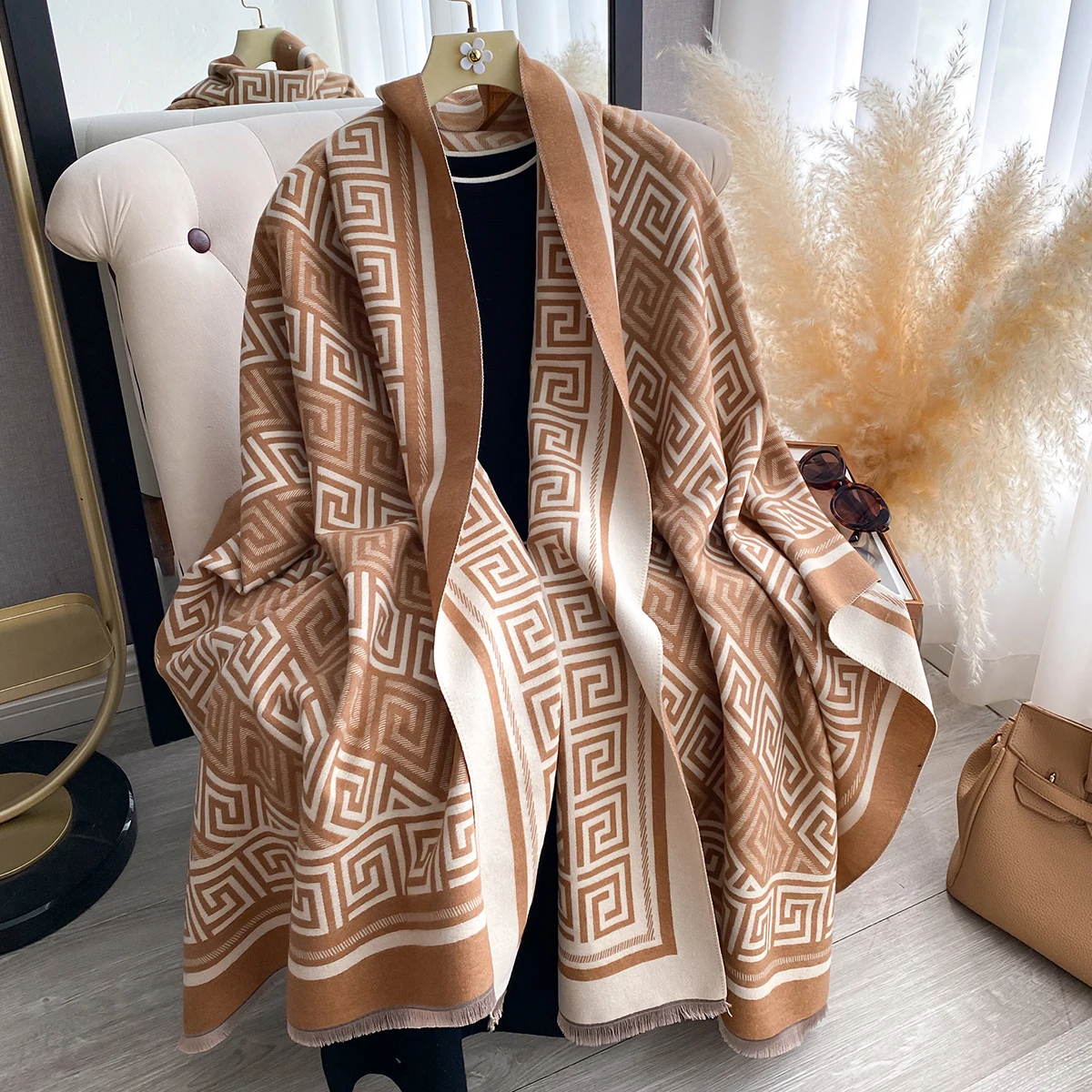 

Luxury Cashmere Women Geometric Pattern Scarf Winter Warm Shawl and Wrap Bandana Pashmina Female Foulard Square Thick Blanket