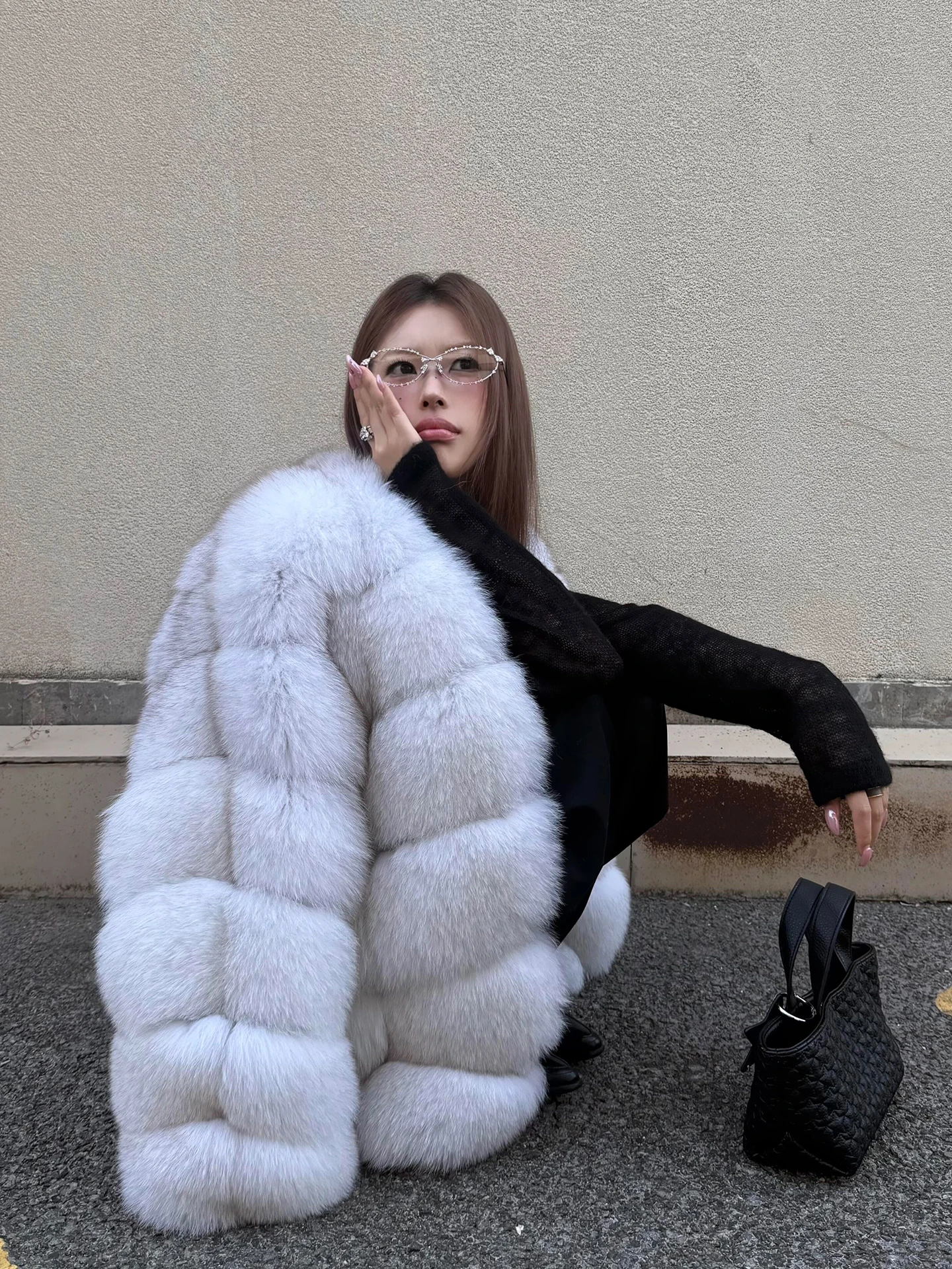 

Белая простая модная шуба из меха для женщин, толстая меховая куртка, экологичная, молодежная, стильная, бренд ALFANSS, роскошный дизайн из цельных шкурок