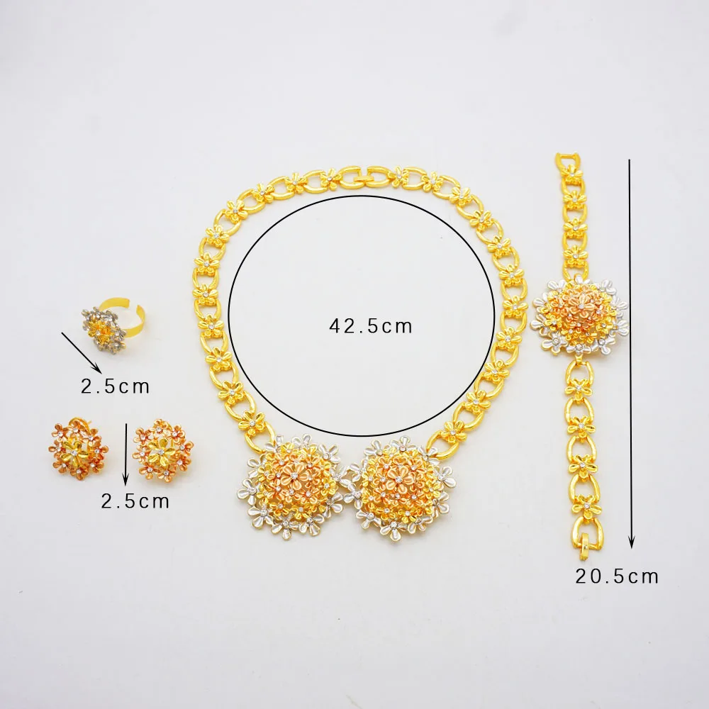 مجموعة مجوهرات فاخرة مطلية بالذهب في دبي وإكسسوارات أقراط وقلادة على شكل زهرة الزفاف #3