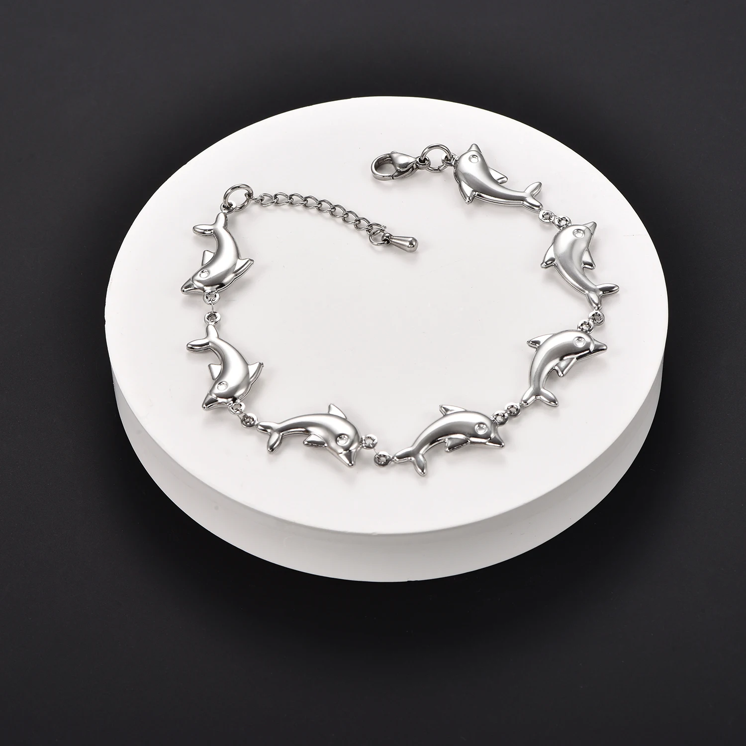 18k vergoldete Delfin-Edelstahlarmbänder, kein Verblassen, Fußkettchen für Mädchen, Damenarmreif, Schmuckzubehör, Party-Geburtstagsgeschenk – Detail 5