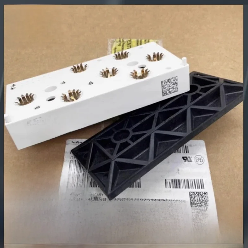 

SKIIP83EC125T1 SKIIP83HEC125T1 SKIIP83HEC125T2 SKIIP84EC125T IGBT Power Module 83EC