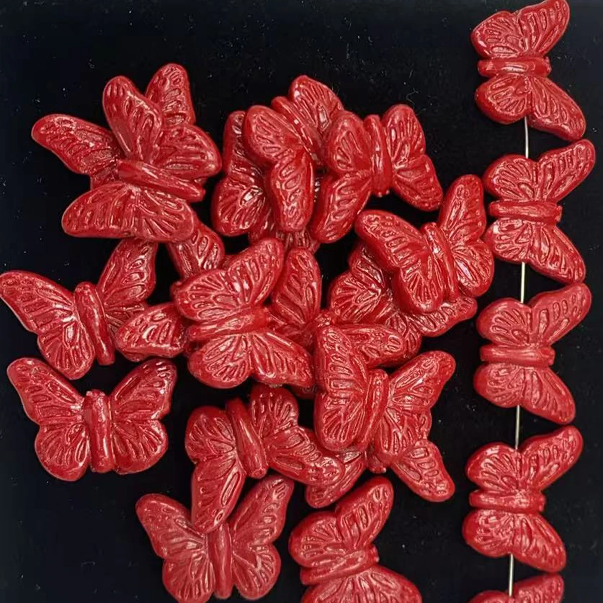 

10pcs Red Coral Beads Butterfly Artificial Coral Loose Beaded for Making DIY Jewelry Necklace Bracelet Accessories 23x30mm