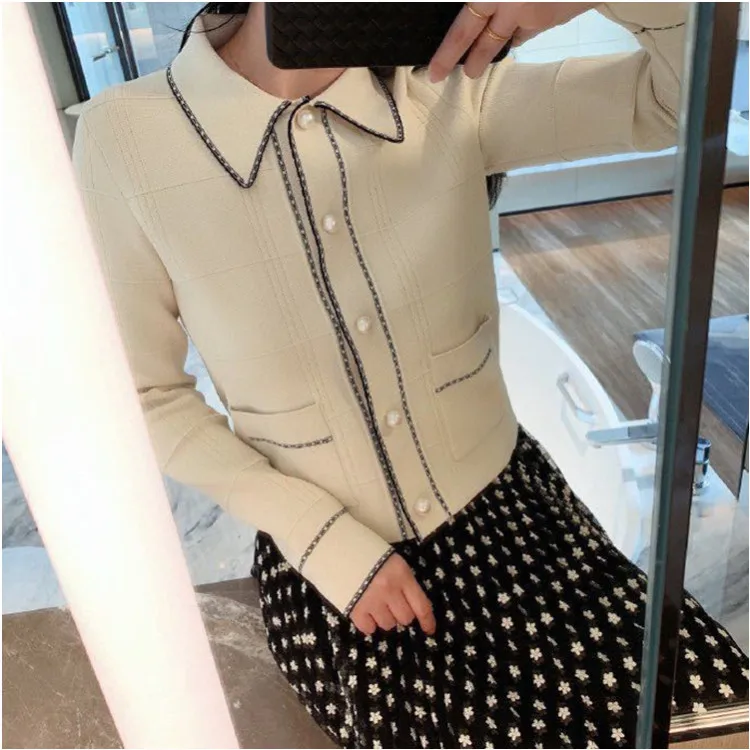 Women's Cardigan Turn Down Collar Pearl Buttons Plaid Jacquard Casual Knitted Short Tops Early Autumn New