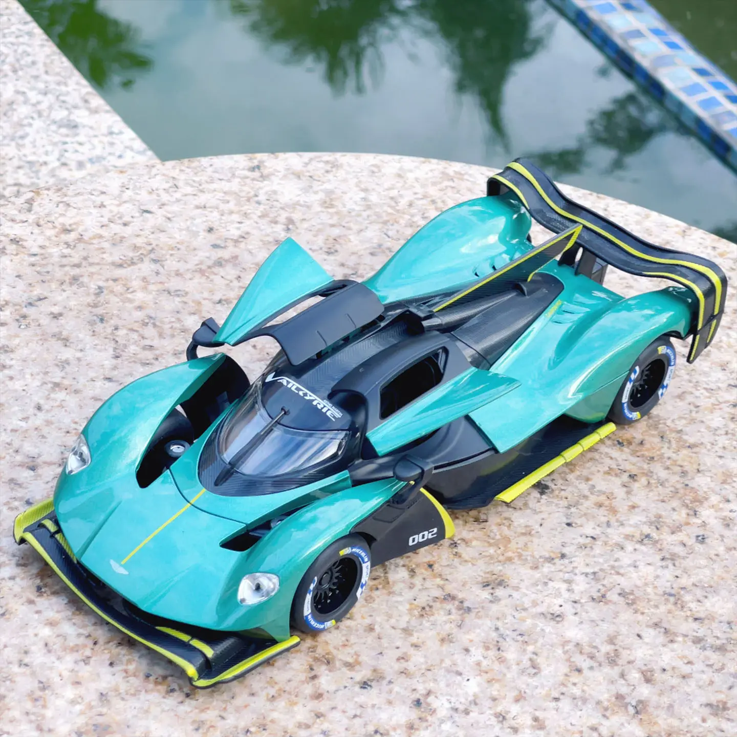 

1:24 Valkyrie Racing Car Model Alloy Diecast Toys Vehicles For Children Collection Car Toys Kids Birthday Gifts