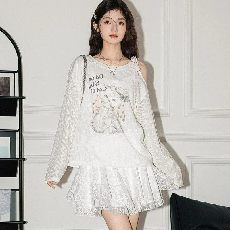 

White Off Shoulder Cat T-shirt for Women 2026 Spring New Fashion Korean Style Printed Long Sleeved Cover Sun Protection Top
