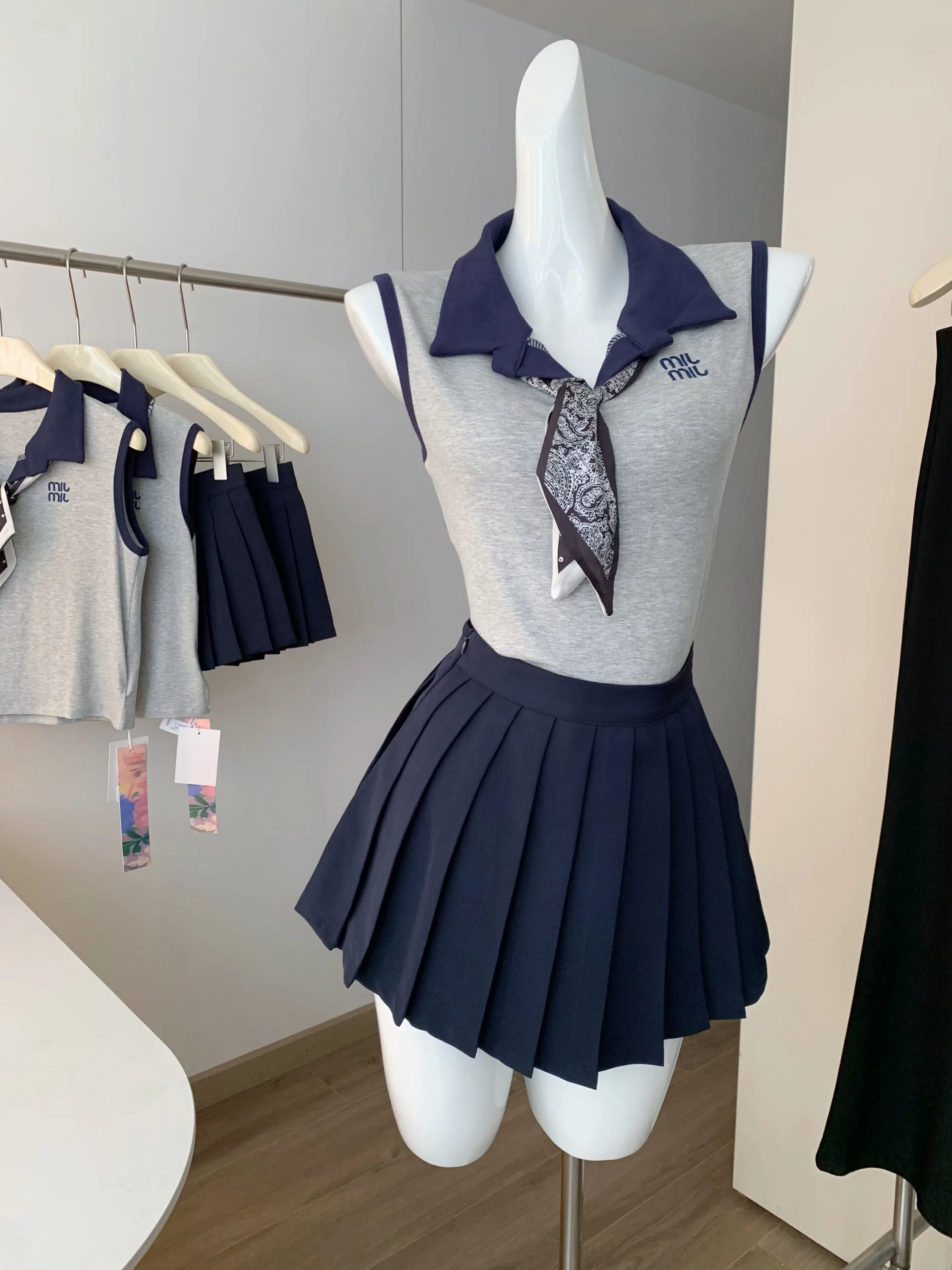 วิทยาลัยเกาหลี Sle ผู้หญิง High-End สี Blo คอ Svel SLIM FIT เอว Cinched จีบกระโปรงชุด